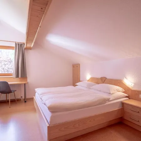 Haus Praxmarer * سانكت أنتون ام ارلبرغ